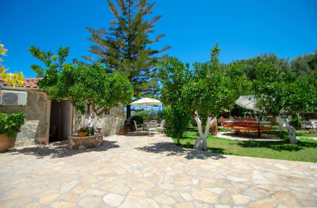 Alavastros Maisonettes Near 3 Sandy Beaches *