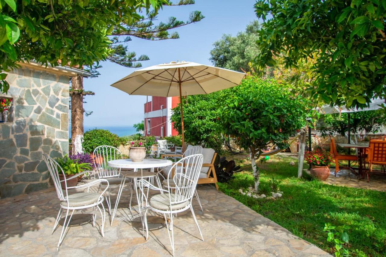 Alavastros Maisonettes Near 3 Sandy Beaches Vakantiehuis